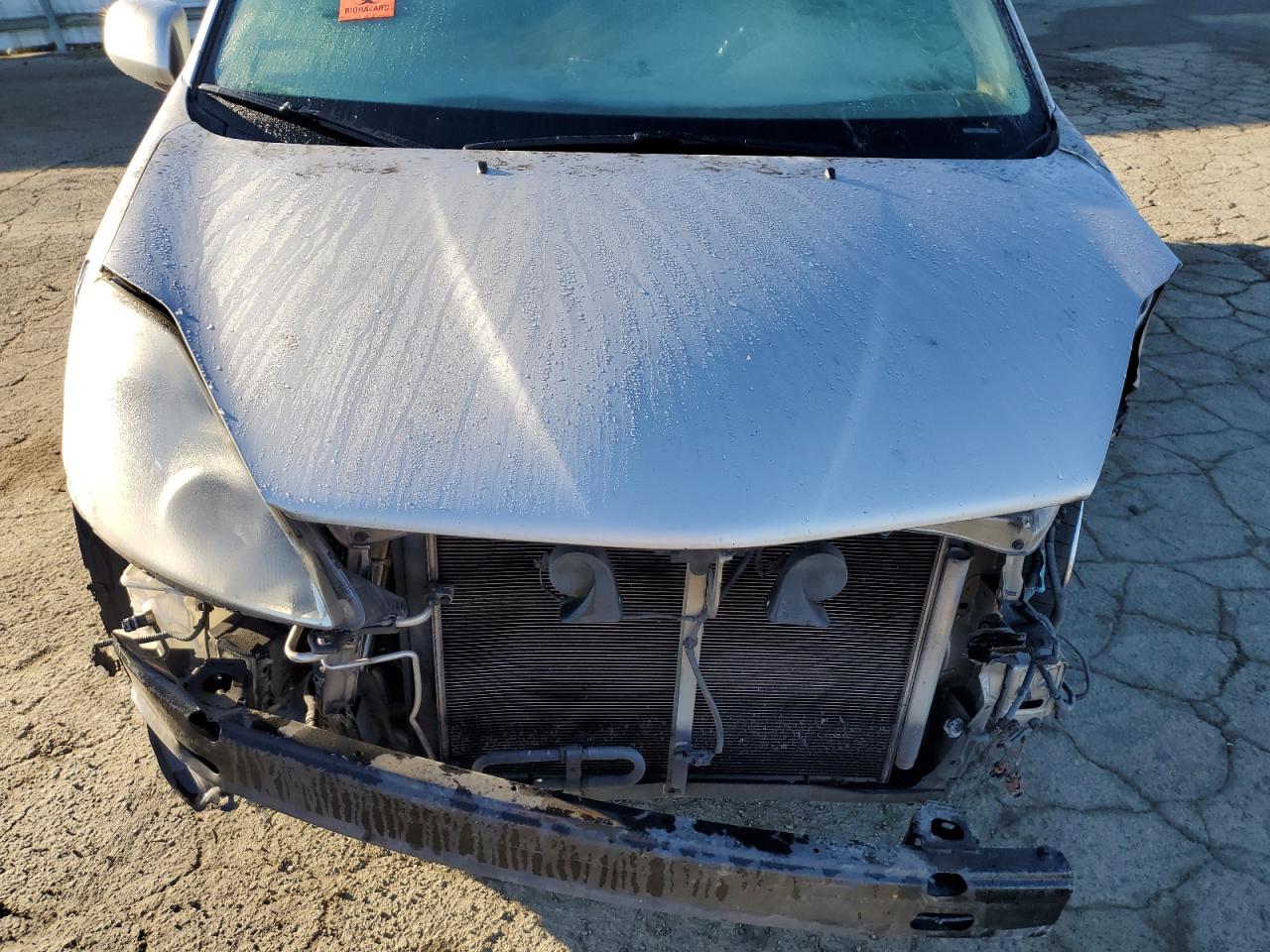 2009 Toyota Sienna VIN 5TDZK22C99S266017 Copart auction photo, all over damage thumbnail 11