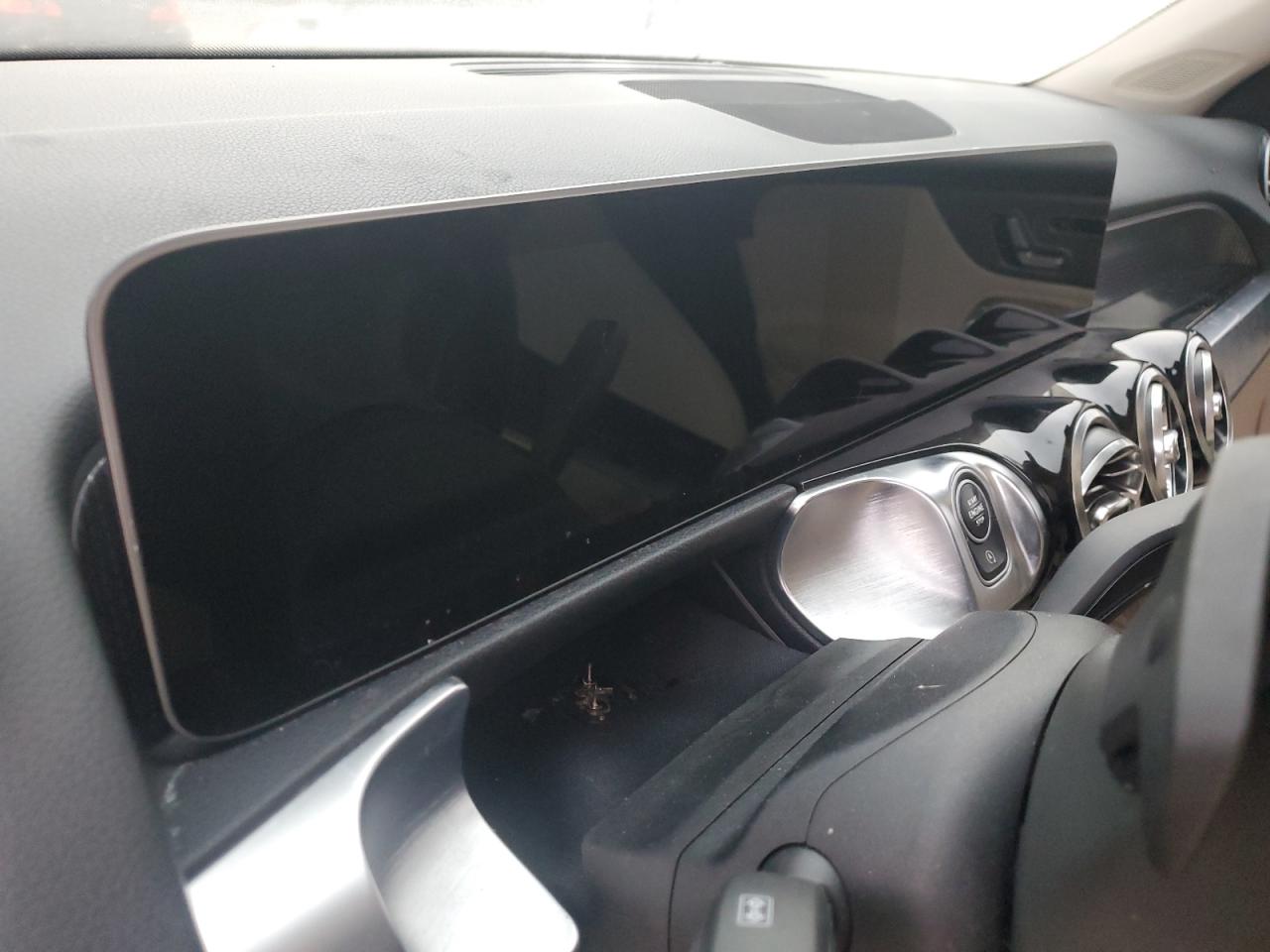 2020 Mercedes-Benz GLB VIN W1N4M4GB1LW029571 Copart auction photo, water/flood damage thumbnail 9