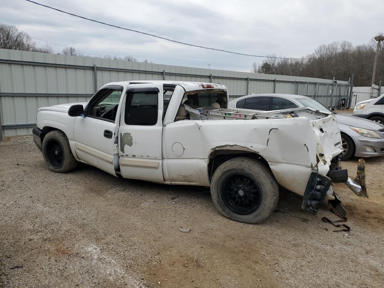 2005 Chevrolet Silverado VIN 2GCEC19T351118751 Copart auction photo, rear end / all over damage thumbnail 2