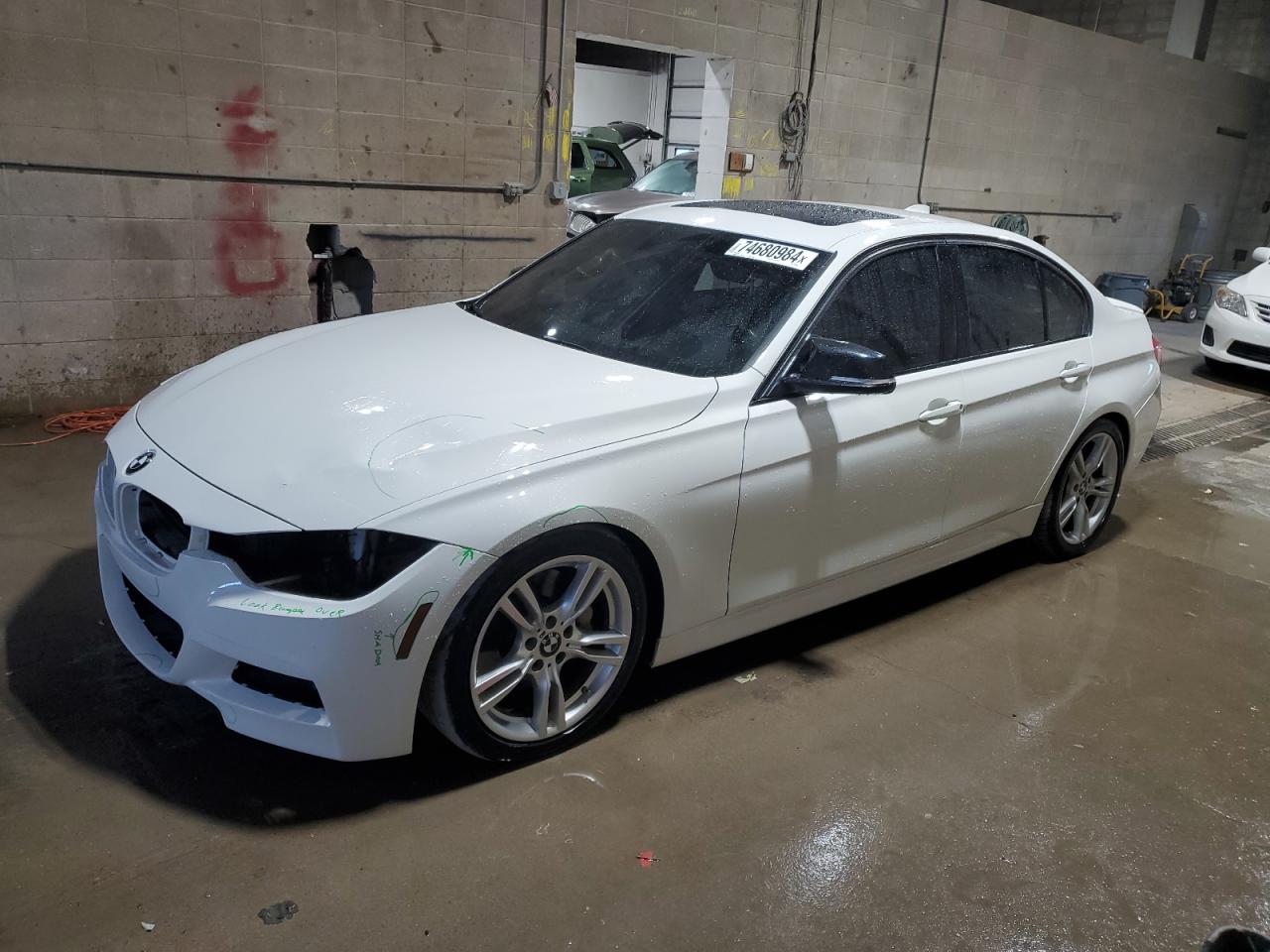 2013 BMW 3er VIN WBA3A9C5XDF476908