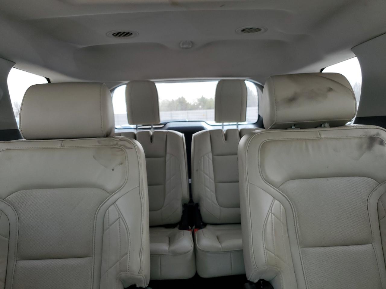 2016 Ford Explorer VIN 1FM5K8HT4GGB51742 Copart auction photo, minor dent/scratches damage thumbnail 10