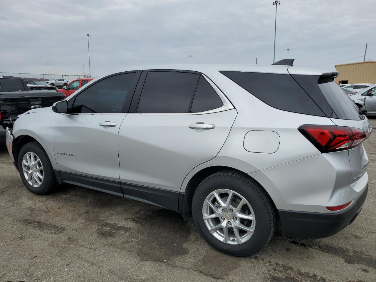 2022 Chevrolet Equinox VIN 3GNAXUEV5NL194845 Copart auction photo, front end damage thumbnail 2