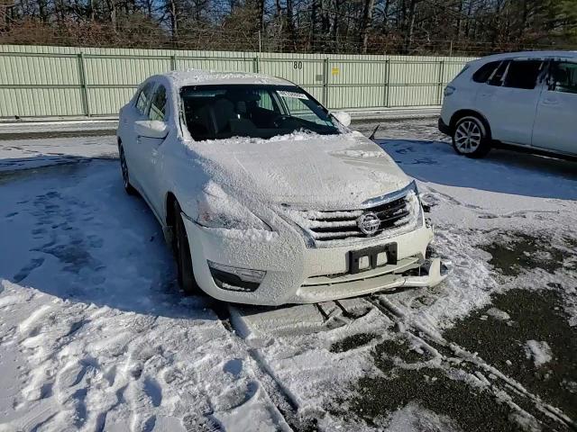 2015 Nissan Altima VIN 1N4AL3AP4FC583159 Copart auction photo, front end / minor dent/scratches damage thumbnail 11