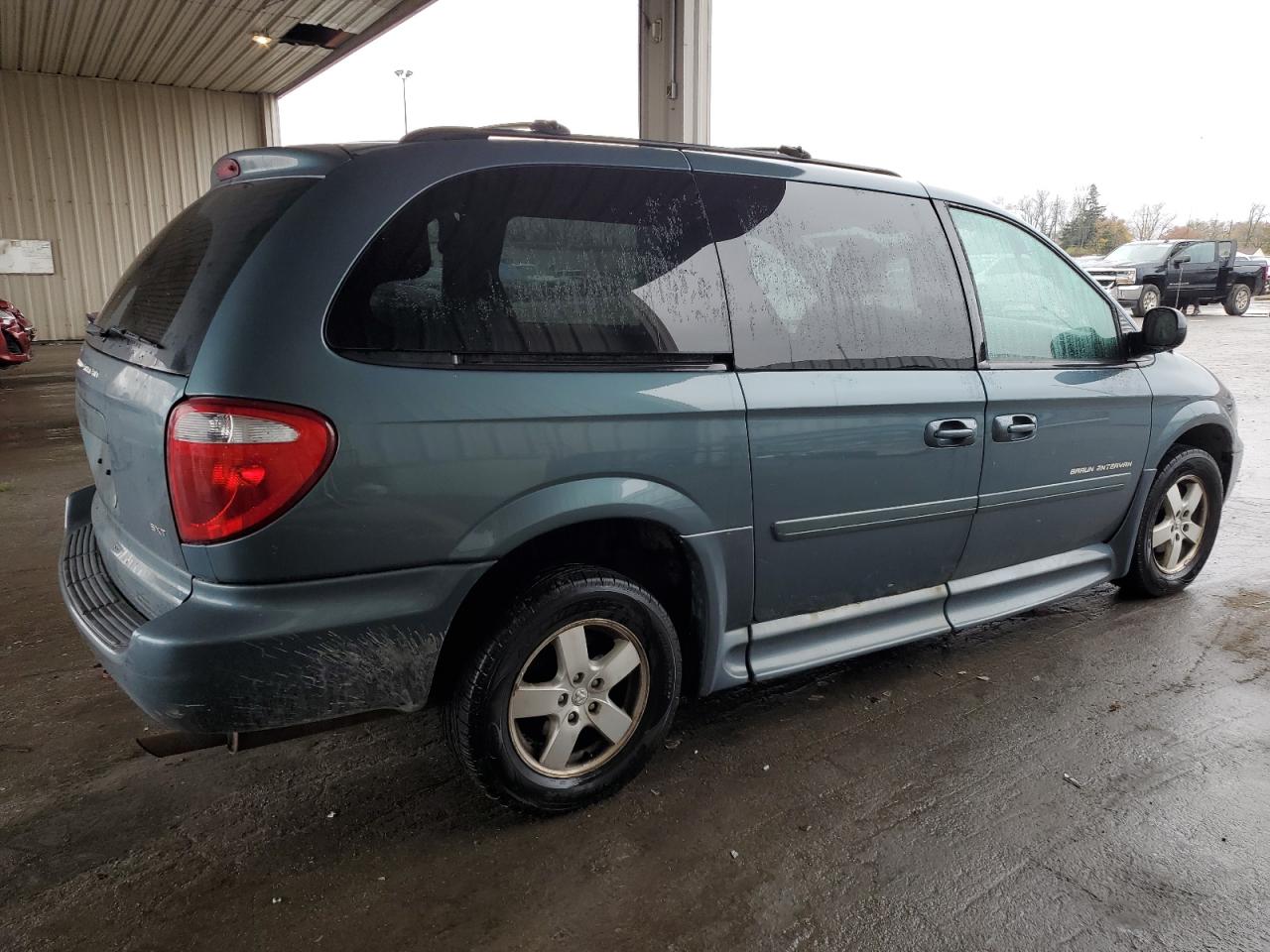 2006 Dodge Caravan VIN 2D4GP44L36R770927 Copart auction photo, minor dent/scratches damage thumbnail 3