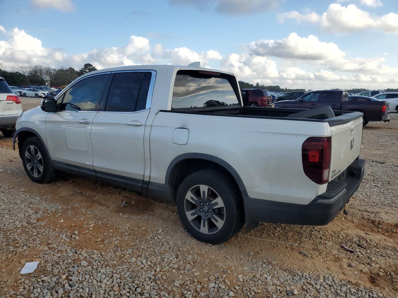 2017 Honda Ridgeline VIN 5FPYK2F68HB008761 Copart auction photo, front end damage thumbnail 2