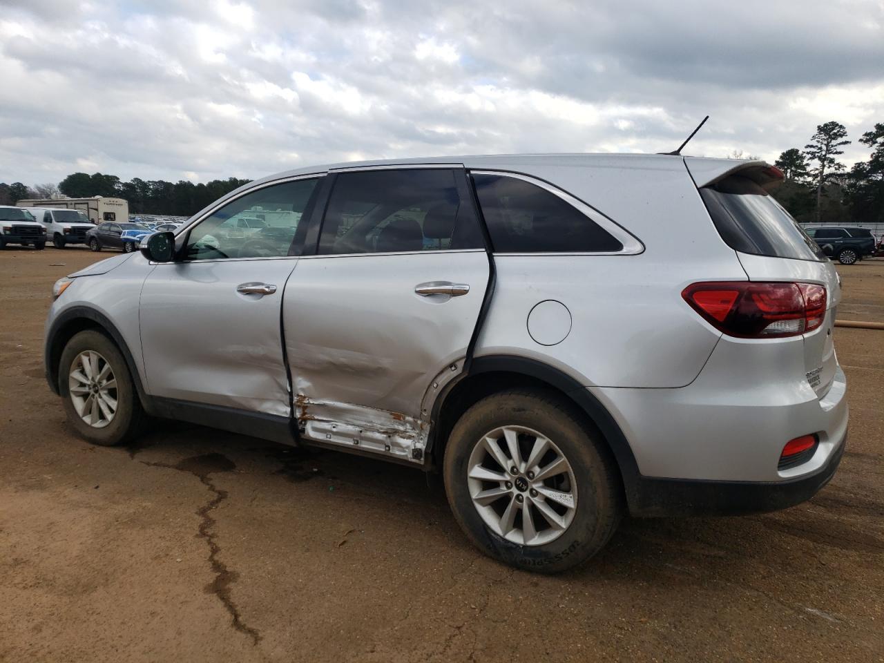 2019 KIA Sorento VIN 5XYPG4A54KG481363 Copart auction photo, side damage thumbnail 2