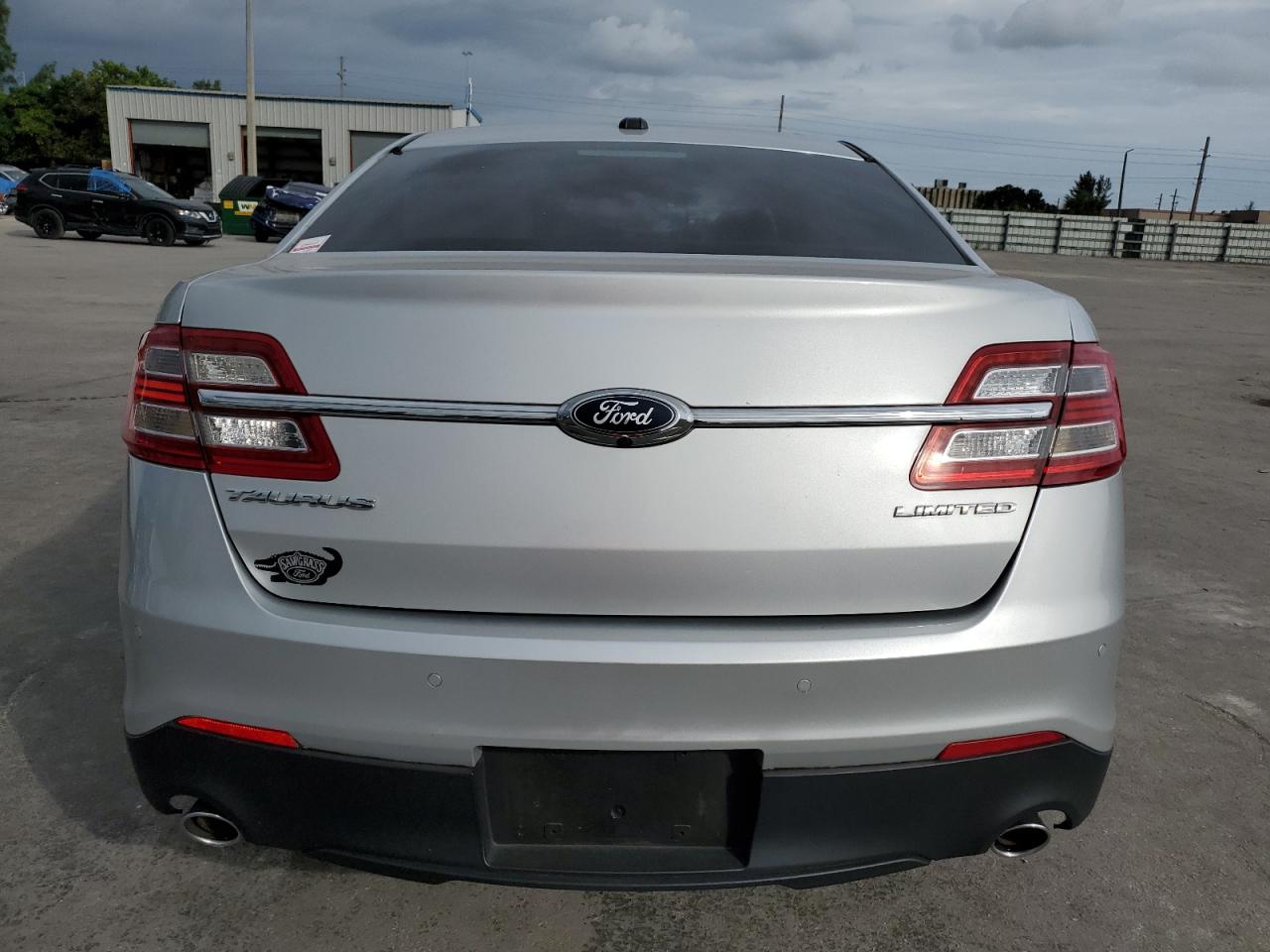 2018 Ford Taurus VIN 1FAHP2F89JG130283 Copart auction photo, side / front end damage thumbnail 6