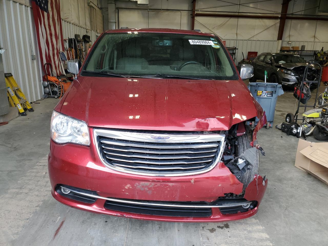 2014 Chrysler Town & Country VIN 2C4RC1CG5ER139390 Copart auction photo, front end / minor dent/scratches damage thumbnail 5