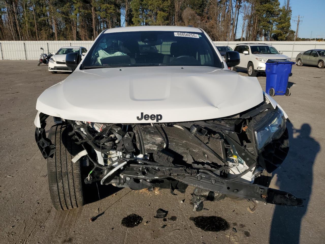 2021 Jeep Grand Cherokee VIN 1C4RJEAG8MC749095 Copart auction photo, front end / side damage thumbnail 5