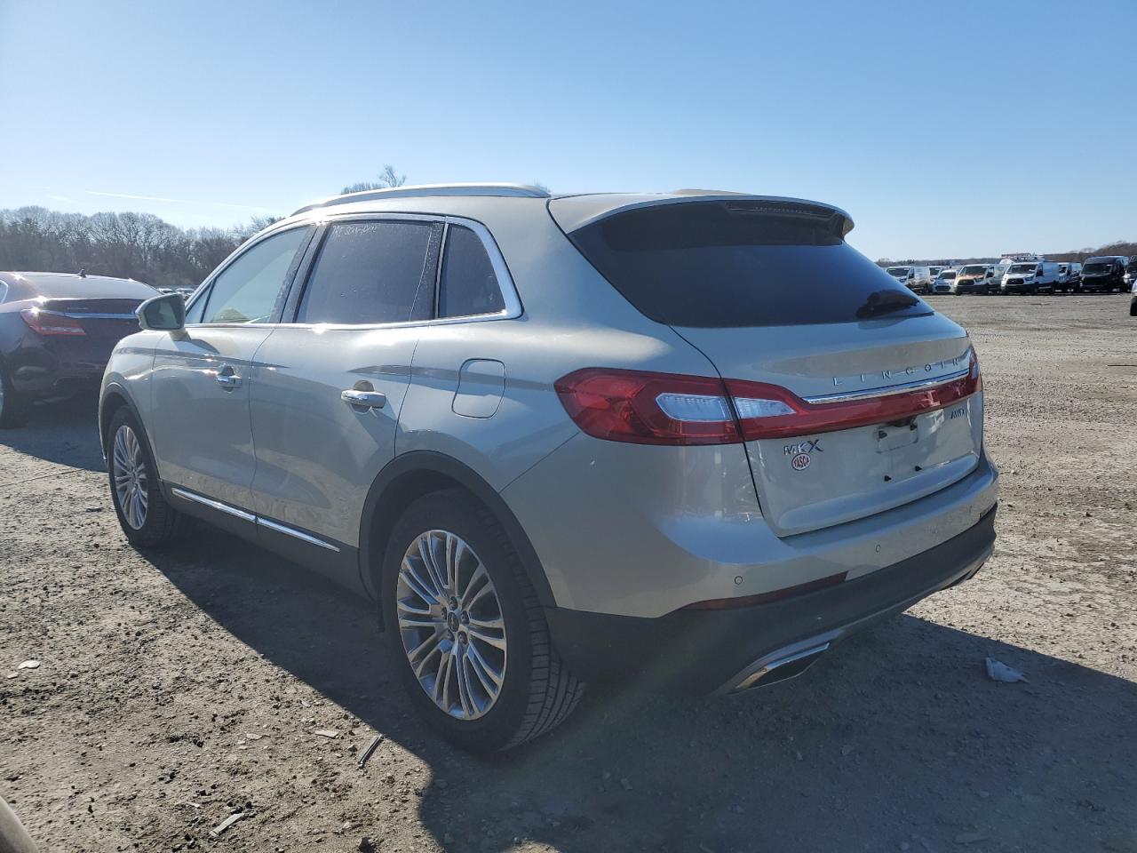 2018 Lincoln MKX VIN 2LMPJ8LR3JBL11457 Copart auction photo, water/flood damage thumbnail 2
