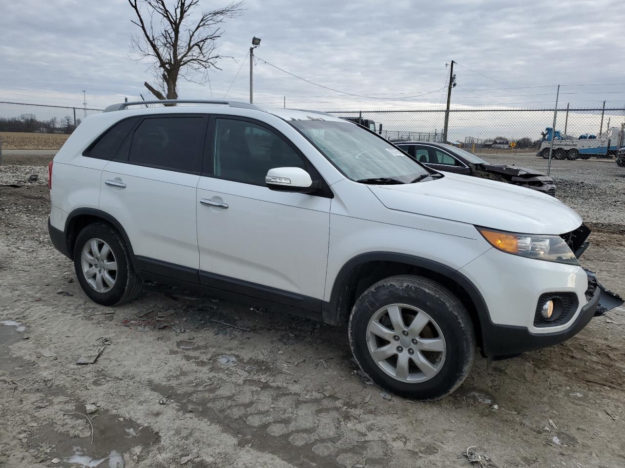 2012 KIA Sorento VIN 5XYKT4A66CG264736 Copart auction photo, front end / minor dent/scratches damage thumbnail 4