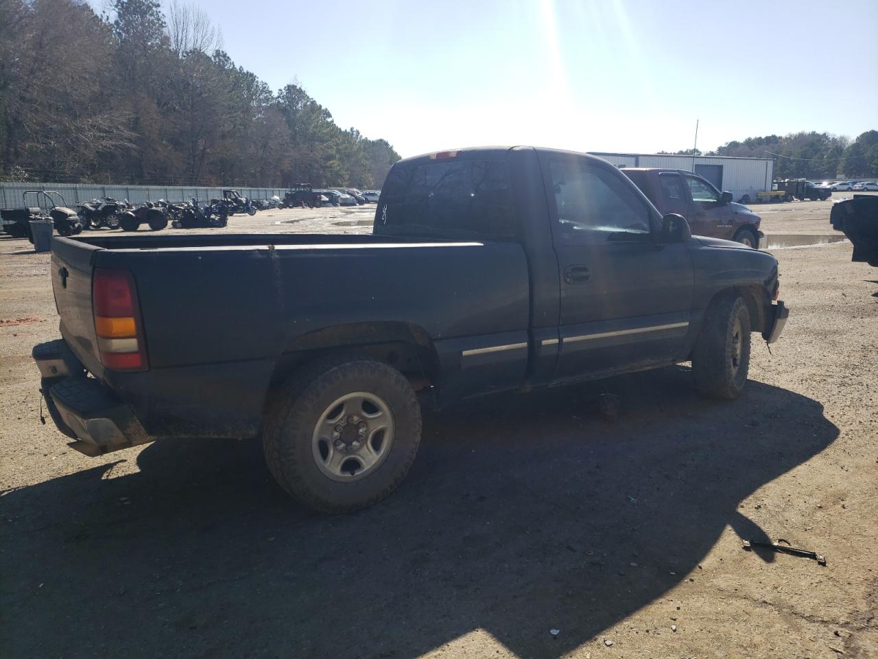 2001 Chevrolet Silverado VIN 1GCEC14W01Z290898 Copart auction photo, front end damage thumbnail 3