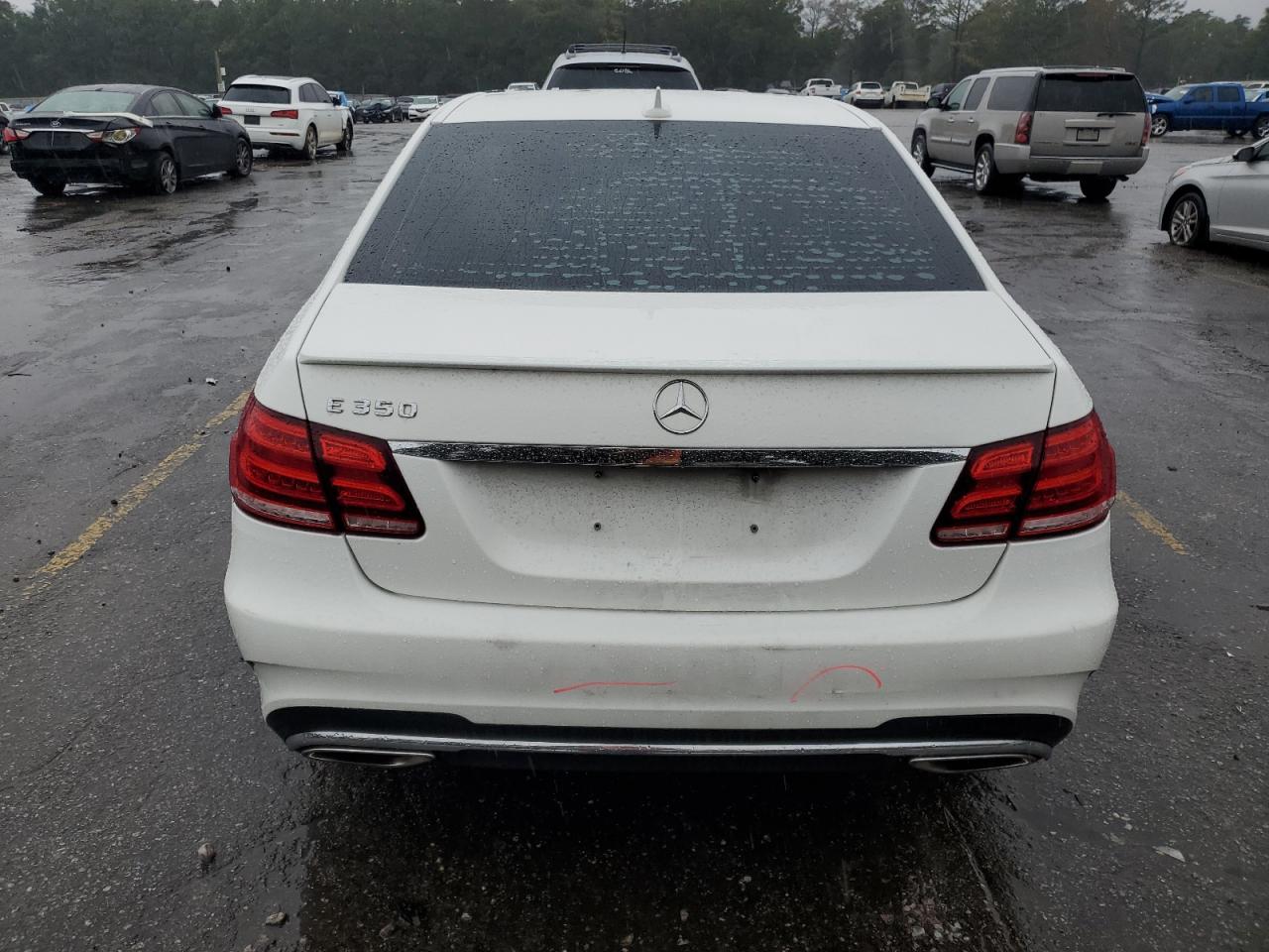 2014 Mercedes-Benz E-klasse VIN WDDHF5KB3EA964953 Copart auction photo, minor dent/scratches damage thumbnail 6