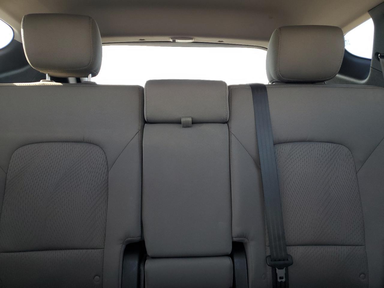 2018 Hyundai Santa Fe VIN 5XYZU3LB9JG527721 Copart auction photo, vandalism damage thumbnail 10