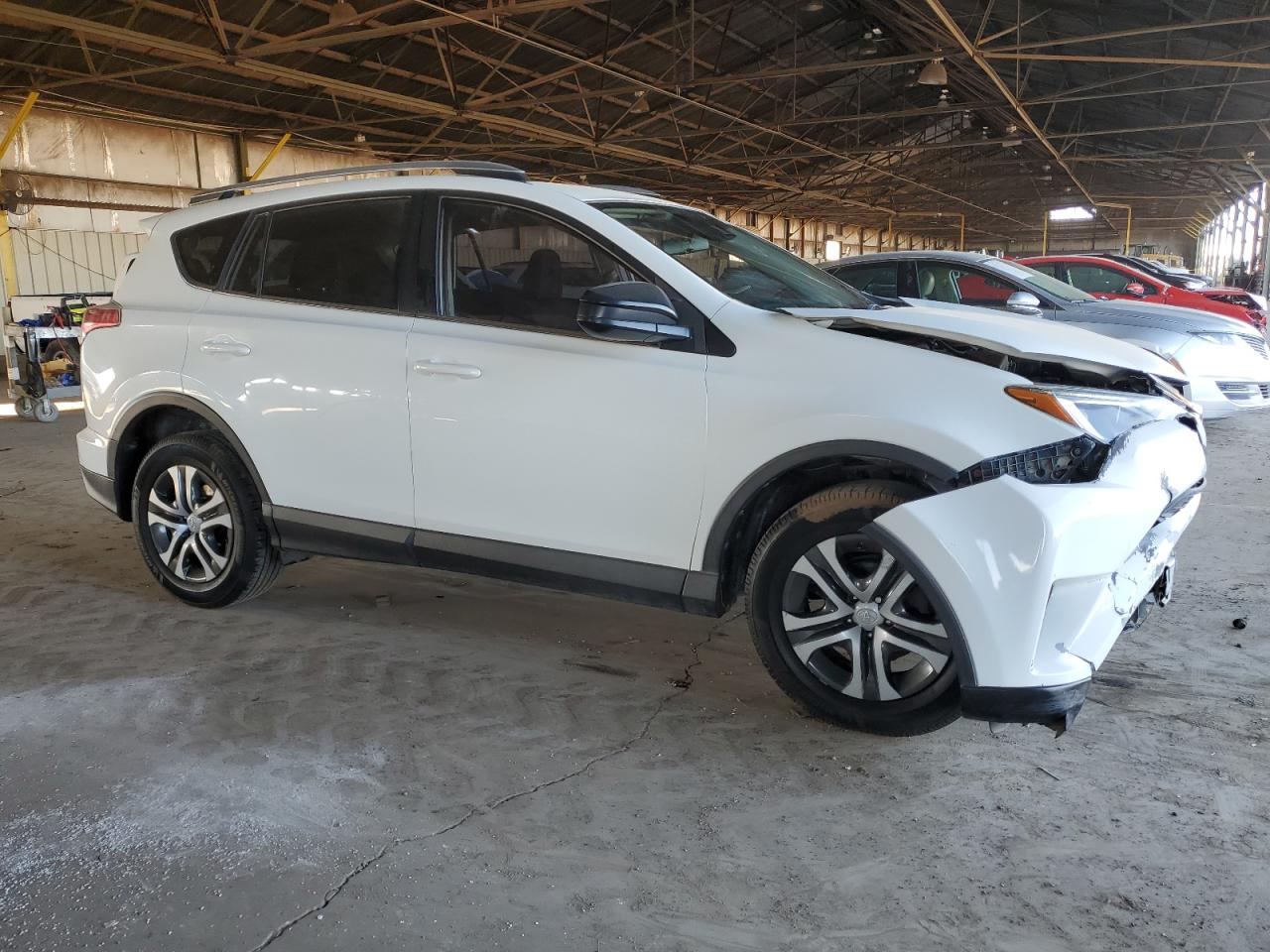 2018 Toyota RAV 4 VIN JTMBFREV8JJ723879 Copart auction photo, front end / minor dent/scratches damage thumbnail 4
