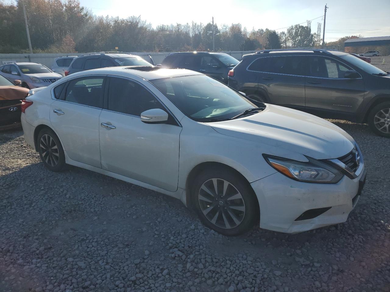 2017 Nissan Altima VIN 1N4AL3AP8HC258887 Copart auction photo, vandalism / top/roof damage thumbnail 4