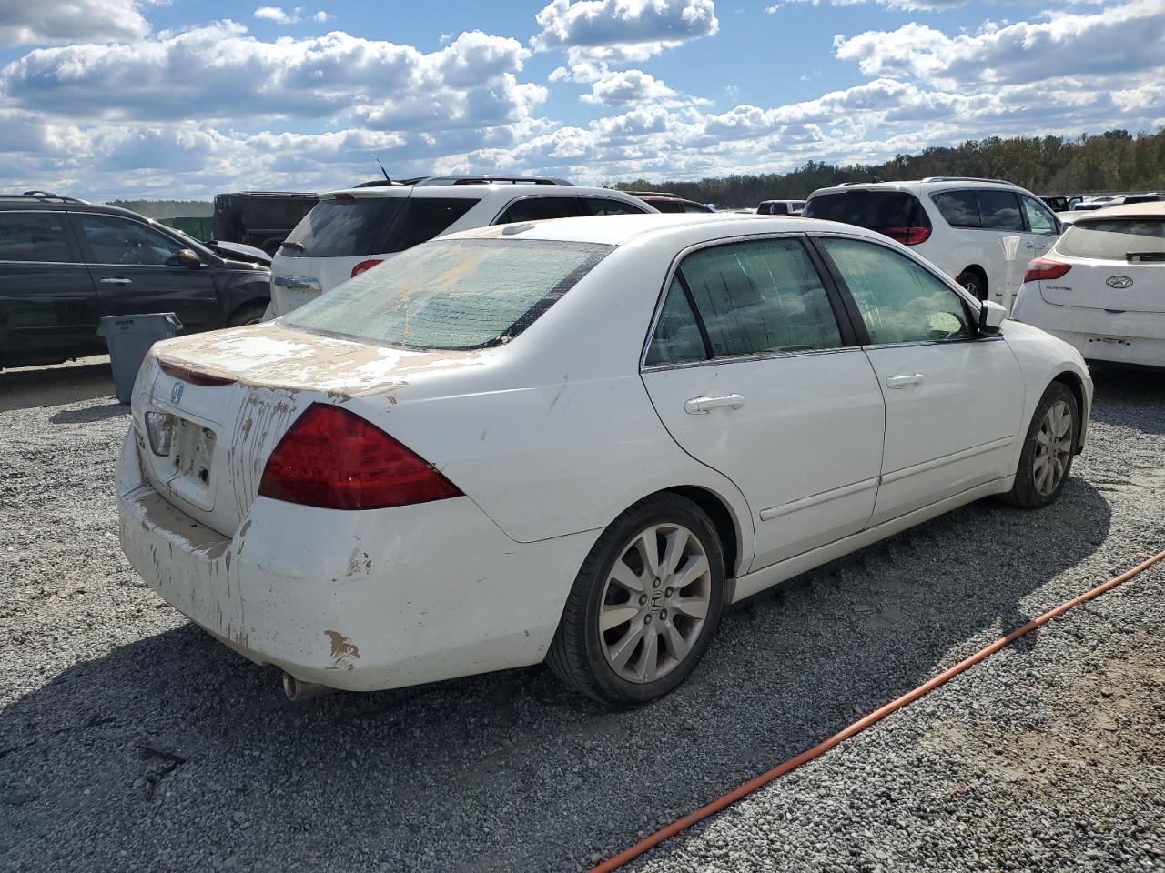 2007 Honda Accord VIN 1HGCM66507A095642 Copart auction photo, water/flood damage thumbnail 3