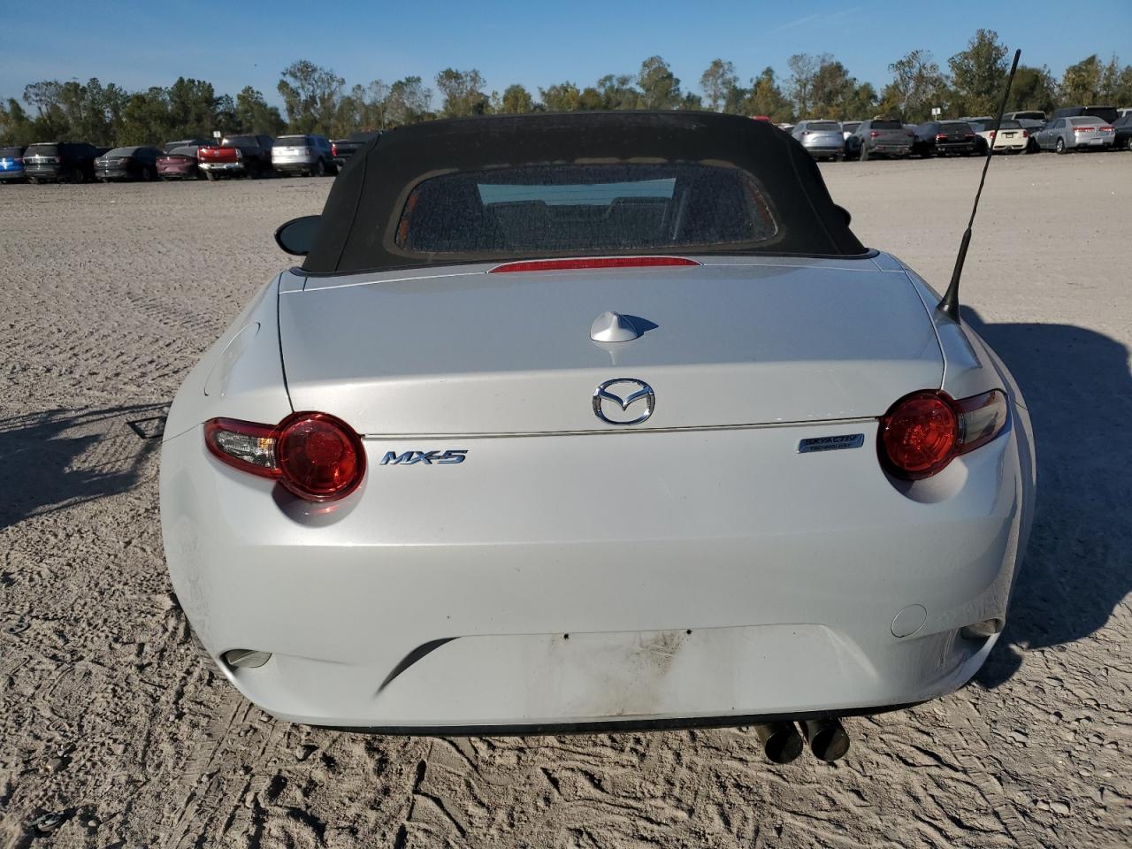 2016 Mazda MX-5 VIN JM1NDAD78G0117956 Copart auction photo, front end damage thumbnail 6