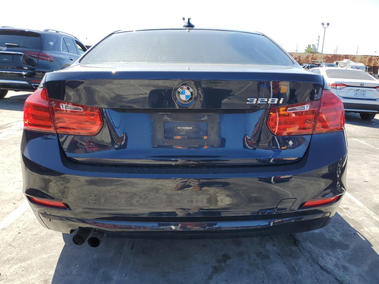 2014 BMW 3er VIN WBA3C1C52EK111787 Copart auction photo, front end / undercarriage damage thumbnail 6