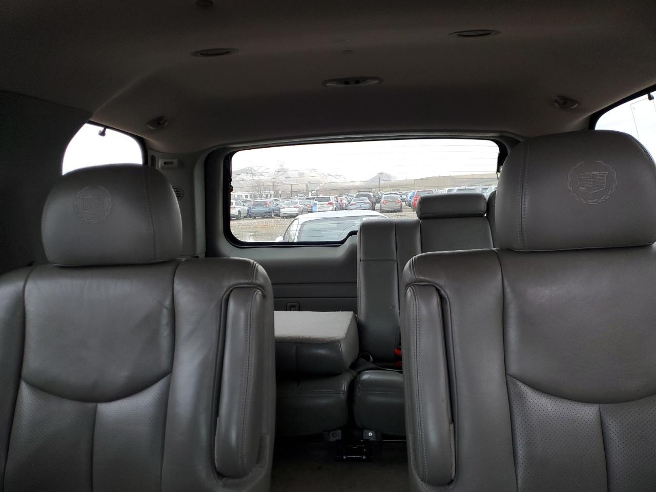 2005 Cadillac Escalade VIN 1GYEK63N15R216849 Copart auction photo, rear end damage thumbnail 10