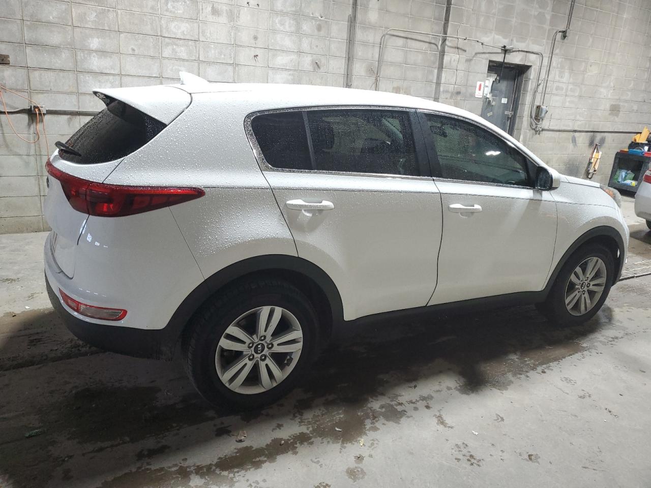 2019 KIA Sportage VIN KNDPM3AC8K7530854 Copart auction photo, vandalism / front end damage thumbnail 3