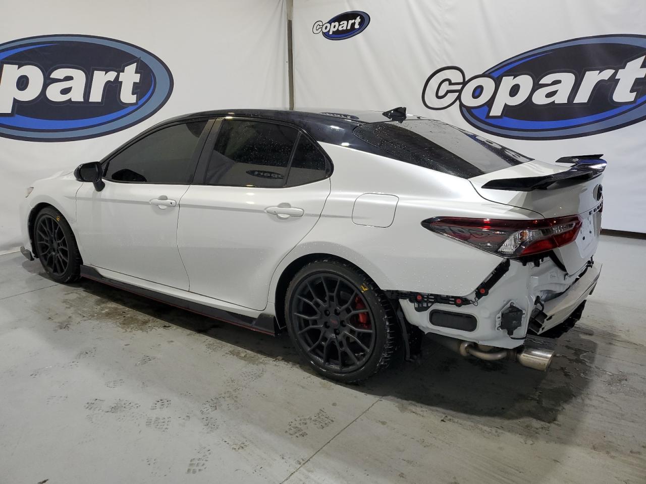 2023 Toyota Camry VIN 4T1KZ1AK0PU081956 Copart auction photo, rear end / minor dent/scratches damage thumbnail 2