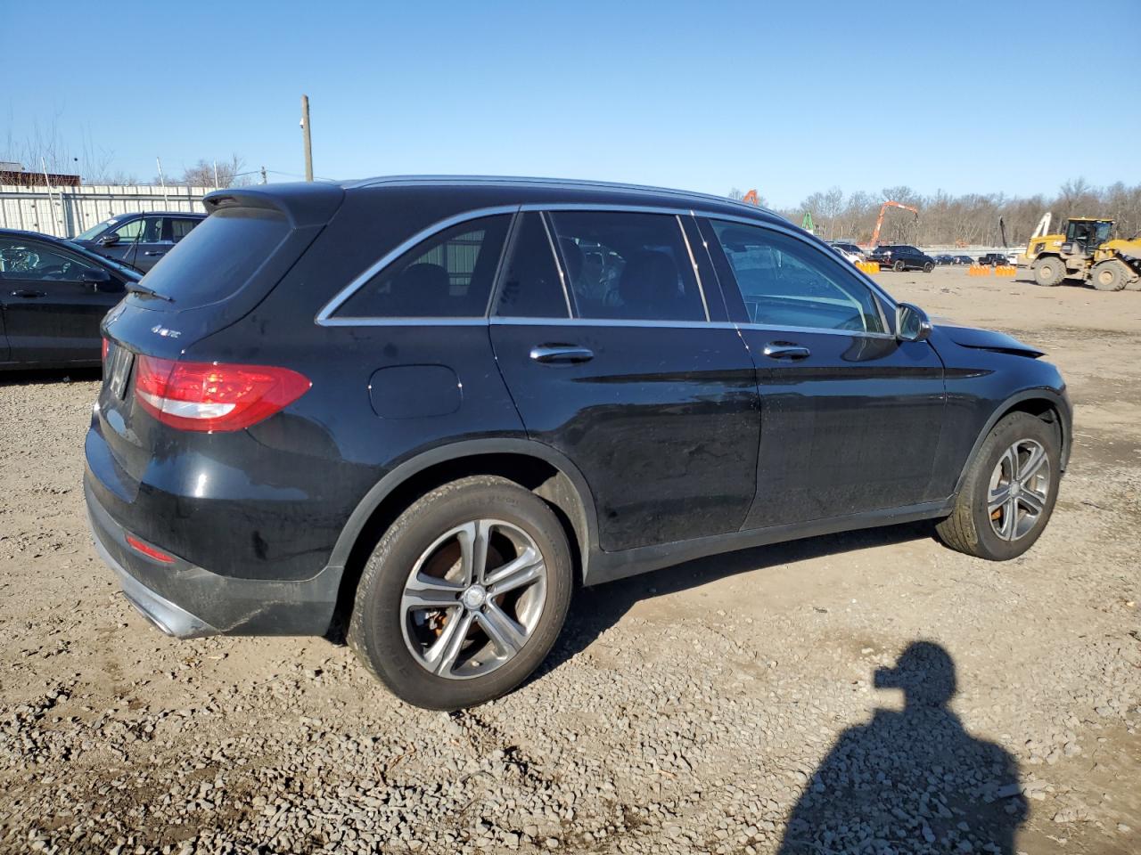 2016 Mercedes-Benz GLC VIN WDC0G4KBXGF098683 Copart auction photo, front end damage thumbnail 3