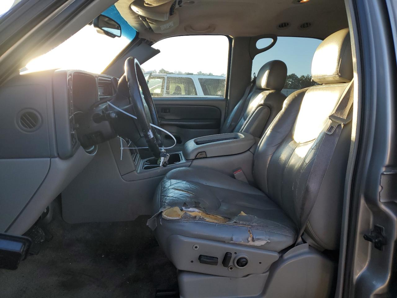 2003 Chevrolet Tahoe VIN 1GNEK13Z13J113428 Copart auction photo, front end / minor dent/scratches damage thumbnail 7