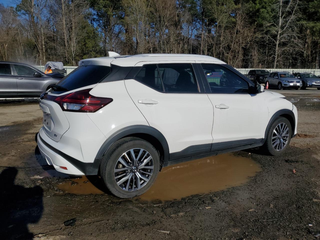 2021 Nissan Kicks VIN 3N1CP5CV2ML465890 Copart auction photo, front end damage thumbnail 3