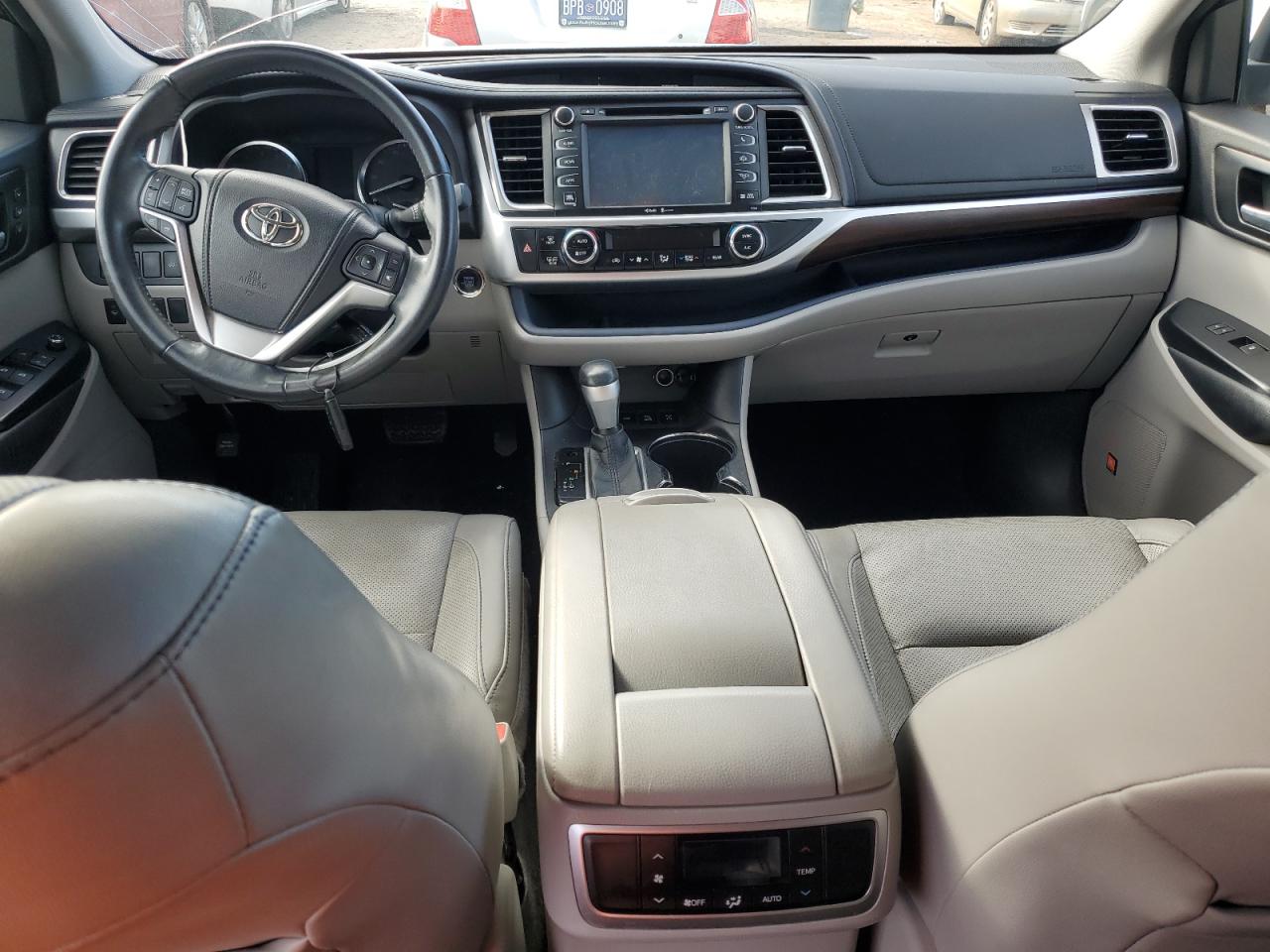 2015 Toyota Highlander VIN 5TDDKRFH1FS111112 Copart auction photo, all over damage thumbnail 8