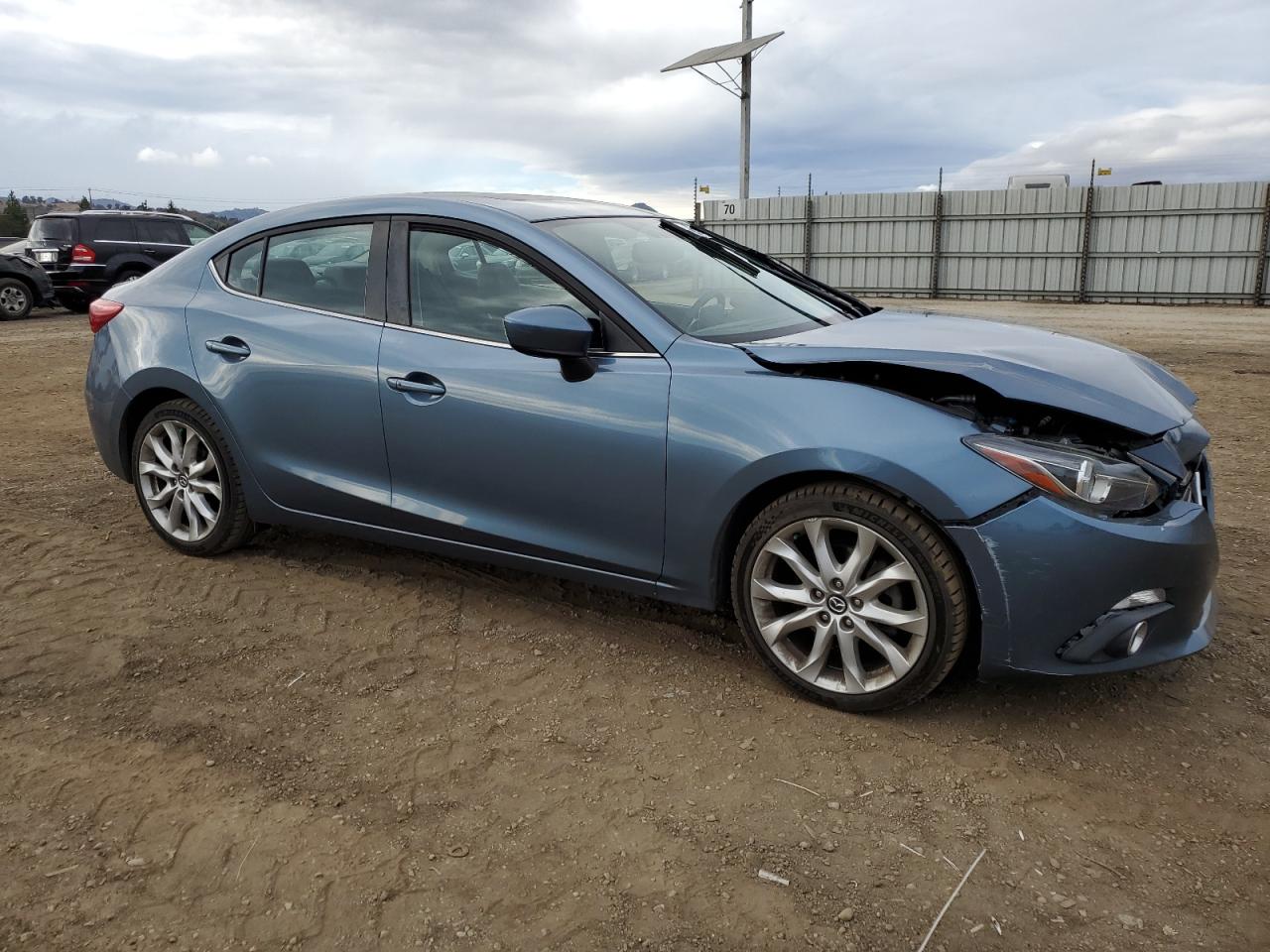 2015 Mazda 3 VIN JM1BM1W38F1240632 Copart auction photo, front end / minor dent/scratches damage thumbnail 4