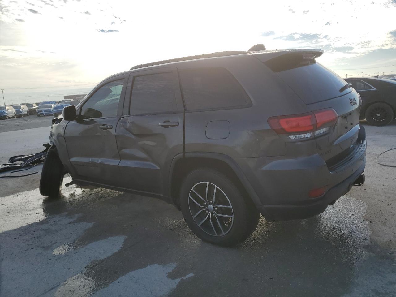 2018 Jeep Grand Cherokee VIN 1C4RJFLG8JC335698 Copart auction photo, front end / side damage thumbnail 2