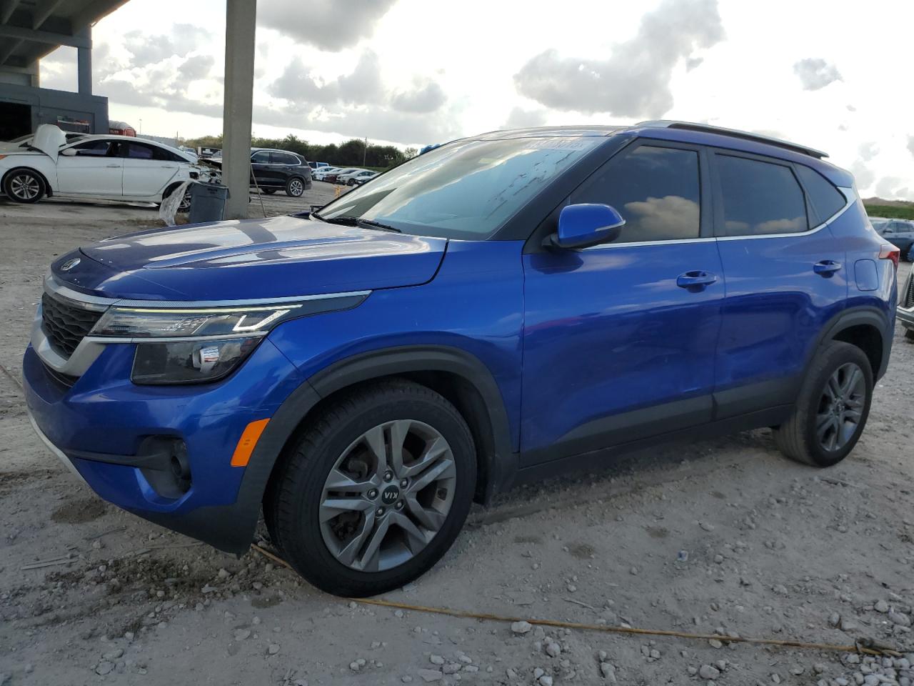 2021 KIA Seltos VIN KNDEU2AA2M7088088