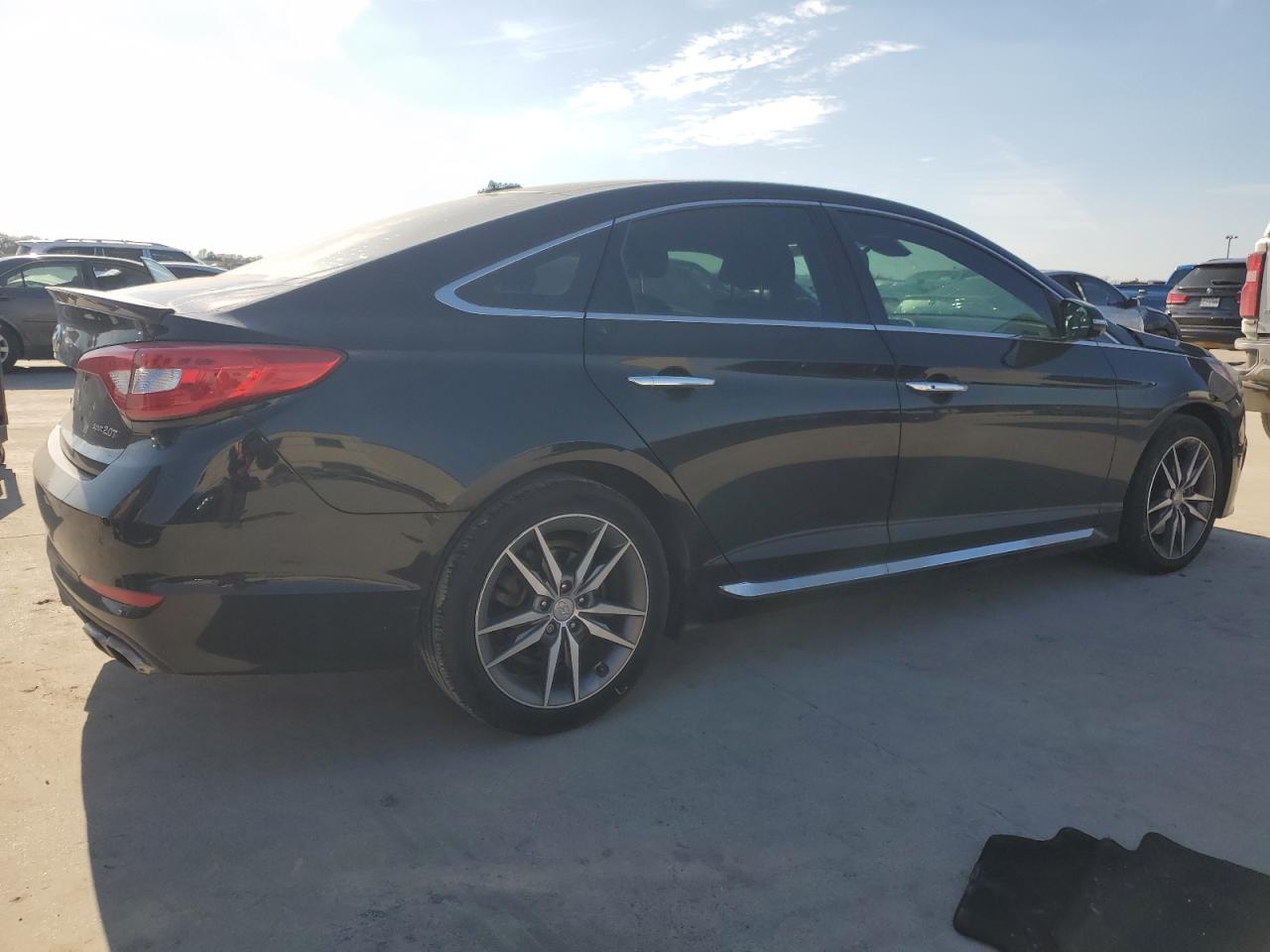 2015 Hyundai Sonata VIN 5NPE34AB5FH066575 Copart auction photo, side / front end damage thumbnail 3
