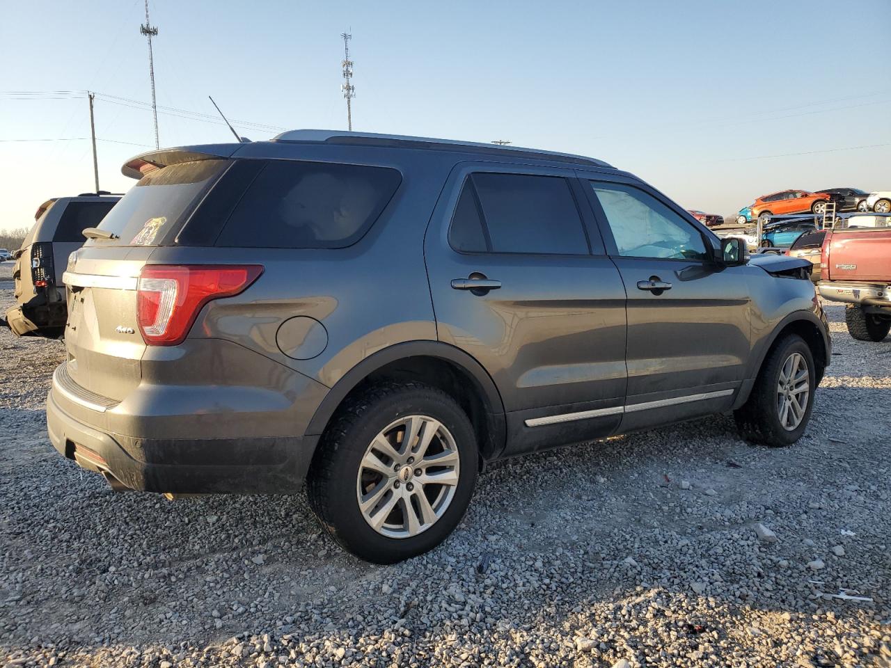 2018 Ford Explorer VIN 1FM5K8D87JGA95000 Copart auction photo, front end damage thumbnail 3