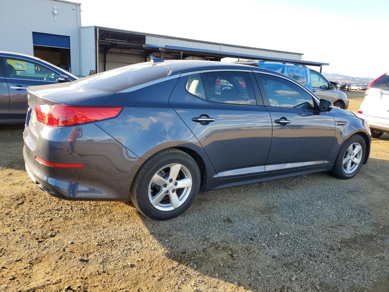 2015 KIA Optima VIN KNAGM4A70F5584737 Copart auction photo, vandalism damage thumbnail 3
