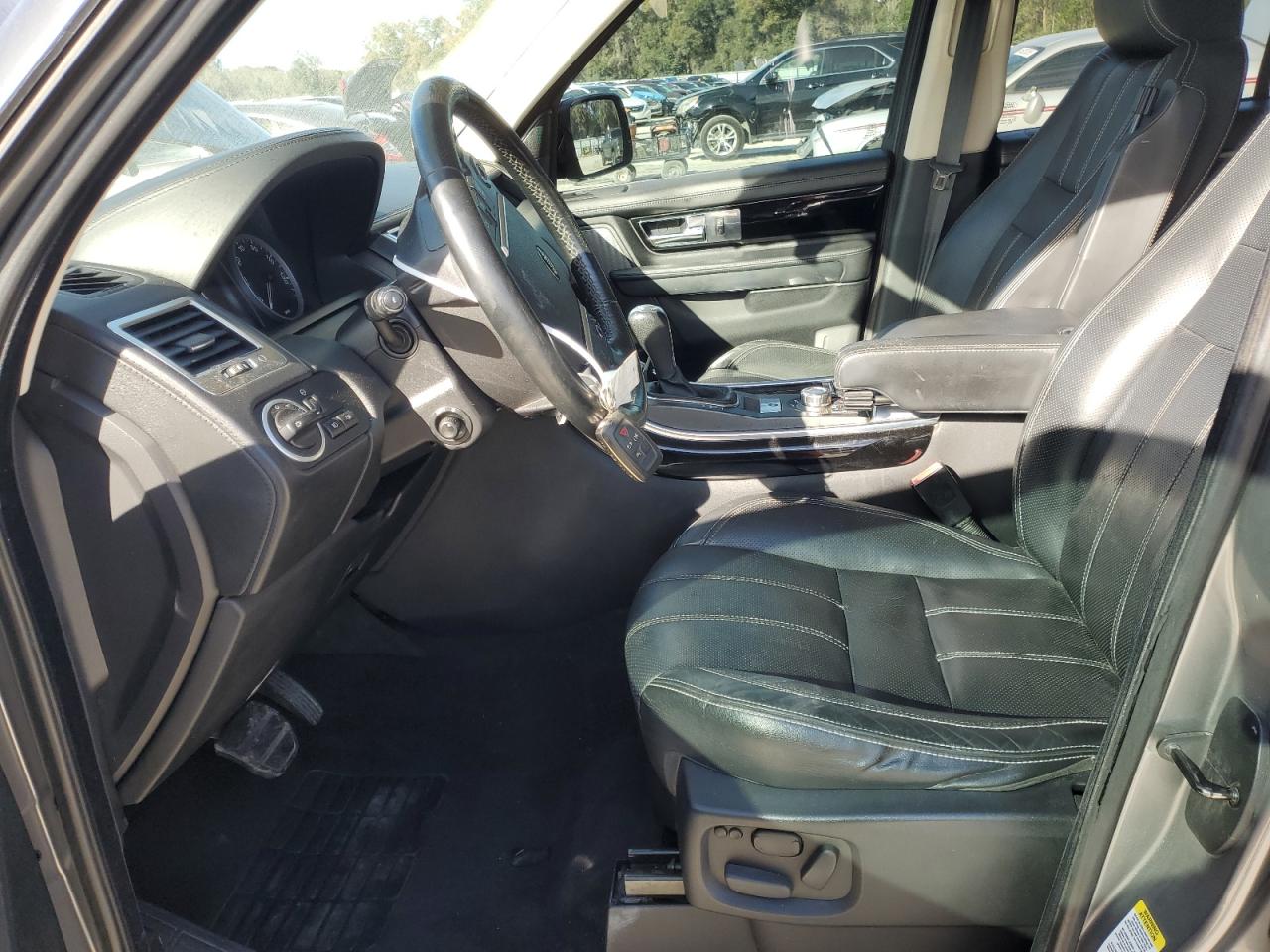 2011 Land Rover Range Rover VIN SALSK2D43BA271586 Copart auction photo, front end / rear end damage thumbnail 7