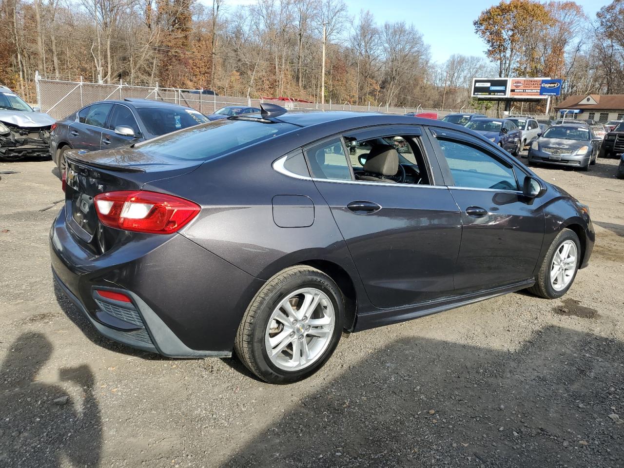 2017 Chevrolet Cruze VIN 1G1BE5SMXH7114249 Copart auction photo, minor dent/scratches / mechanical damage thumbnail 3