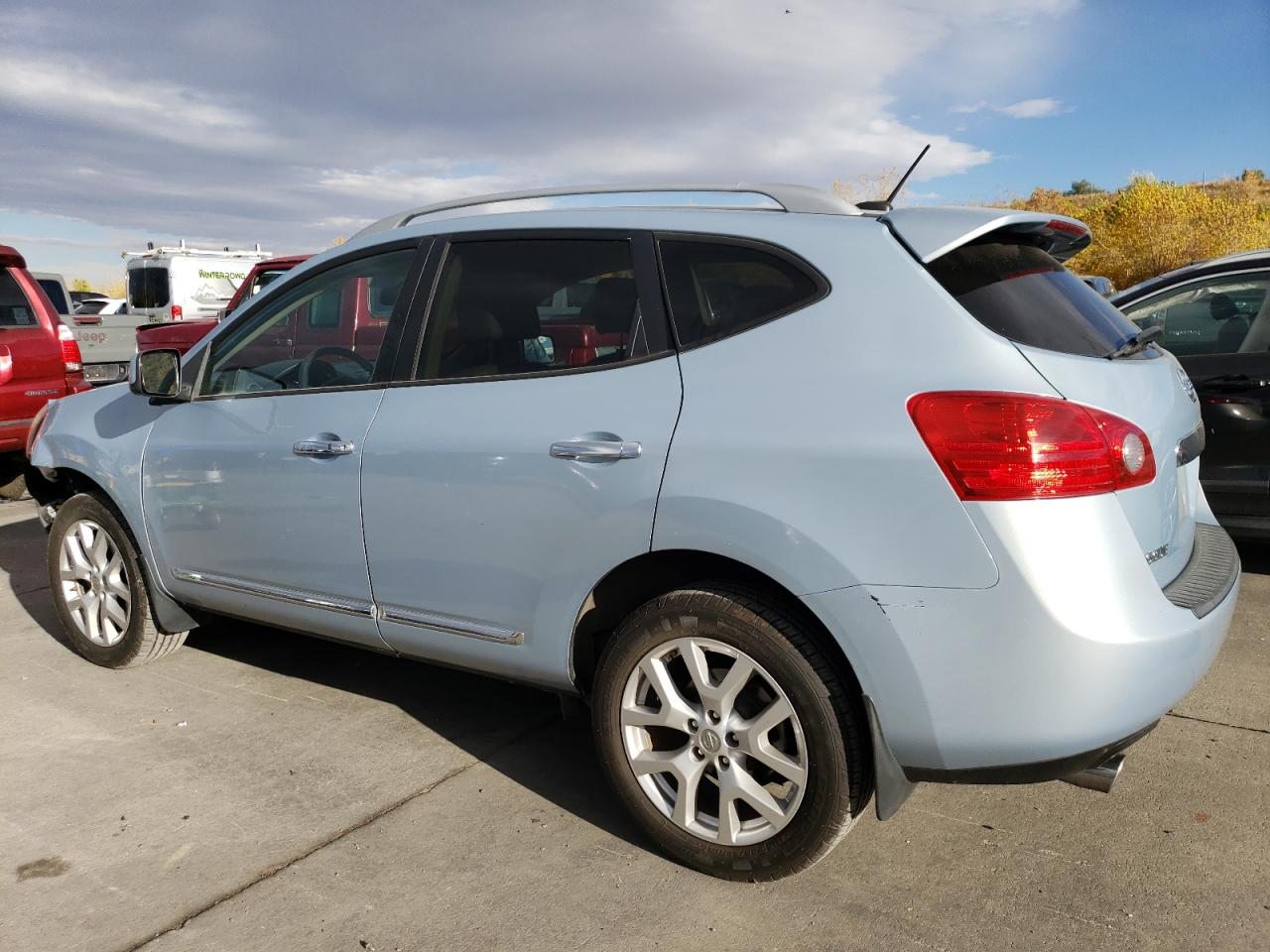 2011 Nissan Rogue VIN JN8AS5MV1BW263605 Copart auction photo, front end / minor dent/scratches damage thumbnail 2