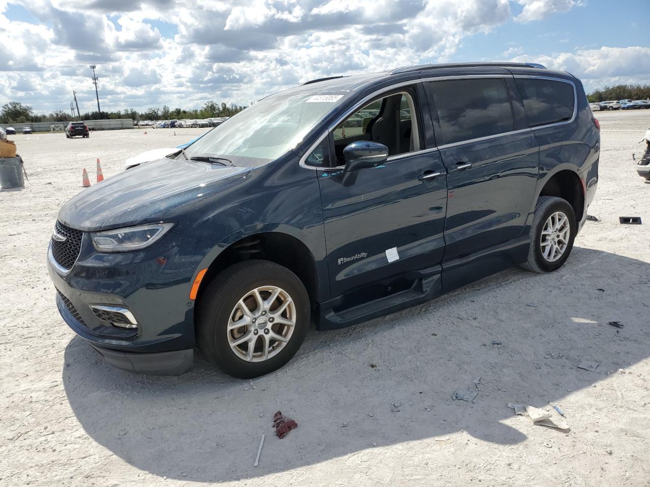 2021 Chrysler Pacifica VIN 2C4RC1BG8MR602395