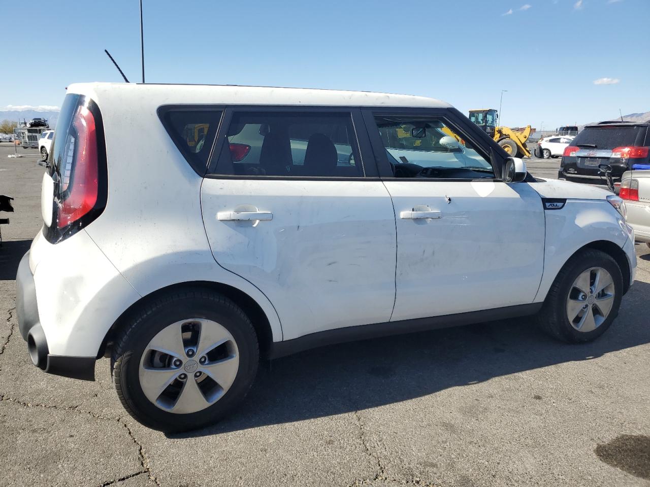 2016 KIA Soul VIN KNDJN2A29G7324034 Copart auction photo, vandalism damage thumbnail 3