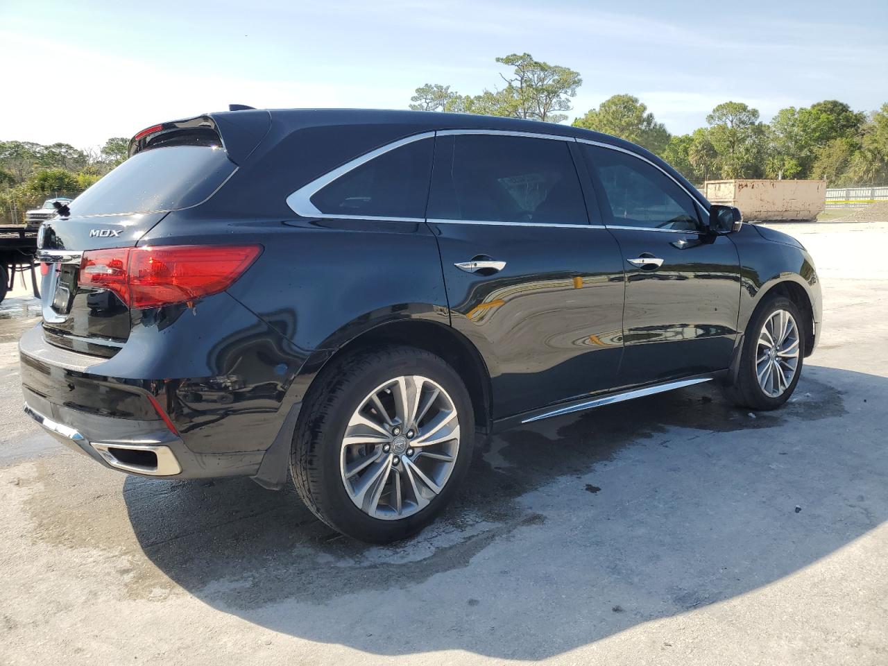 2017 Acura MDX VIN 5FRYD3H56HB013923 Copart auction photo, front end / minor dent/scratches damage thumbnail 3