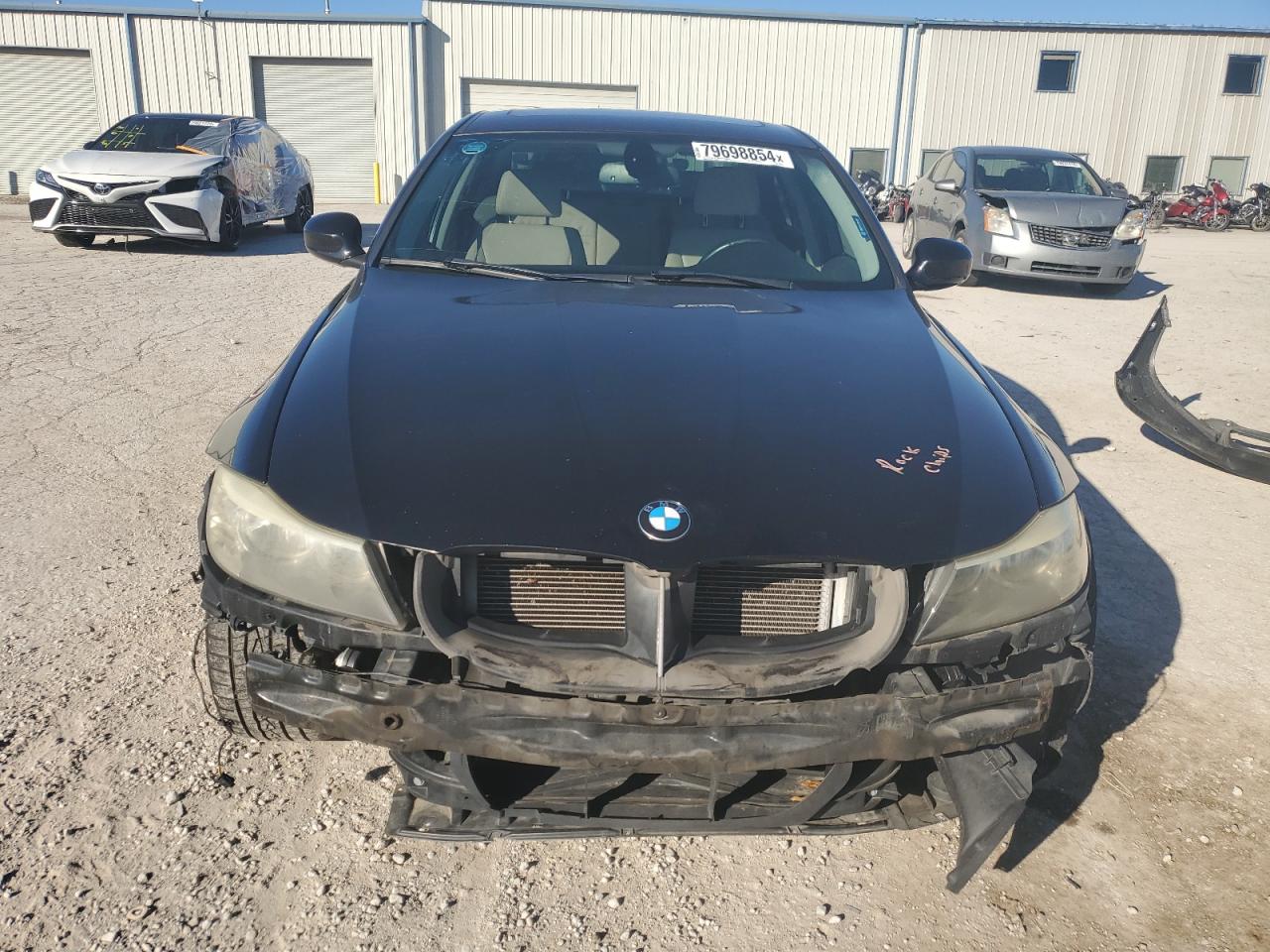 2011 BMW 3er VIN WBAPH5G5XBNM83926 Copart auction photo, front end damage thumbnail 5