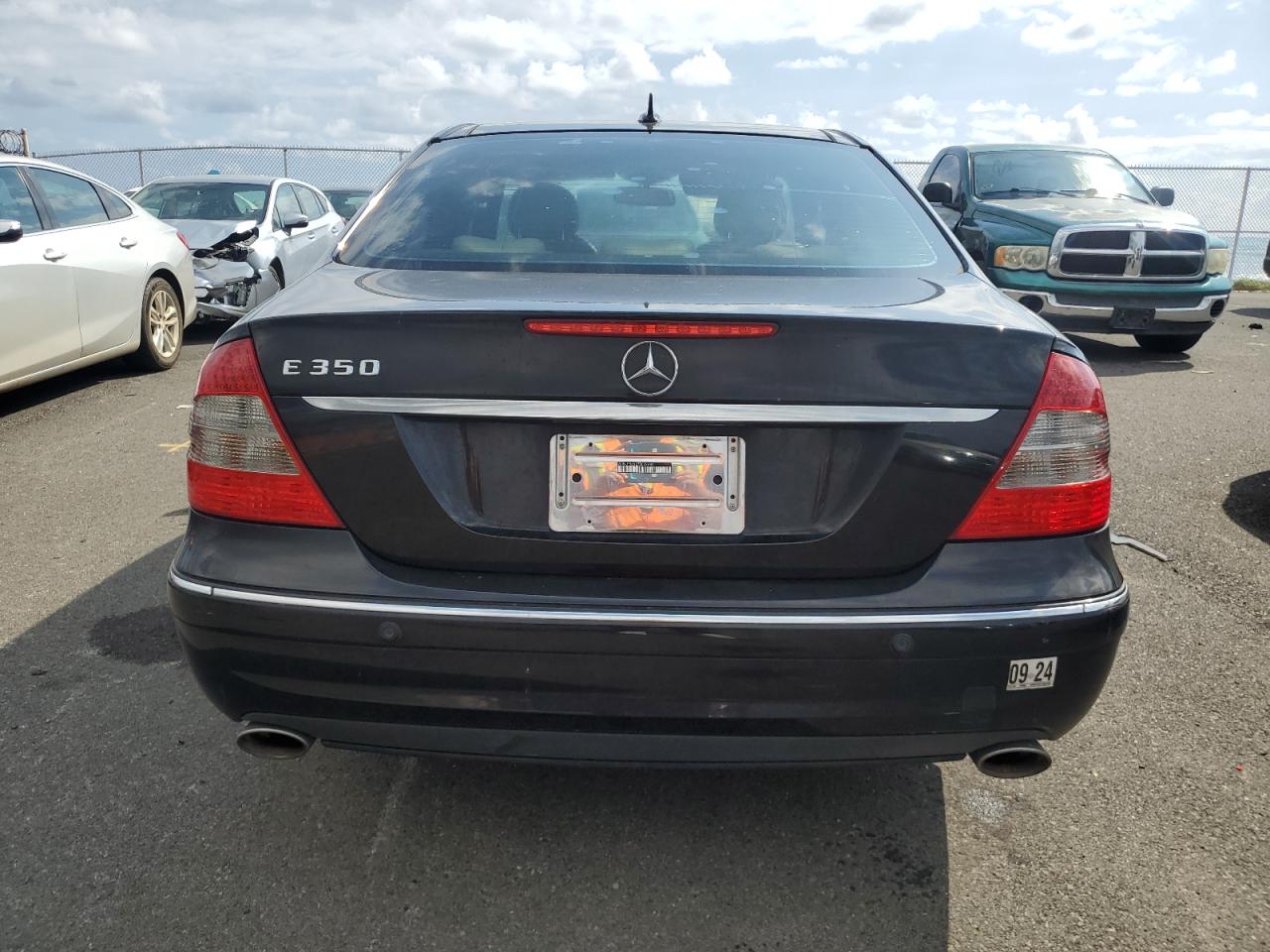 2007 Mercedes-Benz E-klasse VIN WDBUF56X27B032480 Copart auction photo, front end damage thumbnail 6