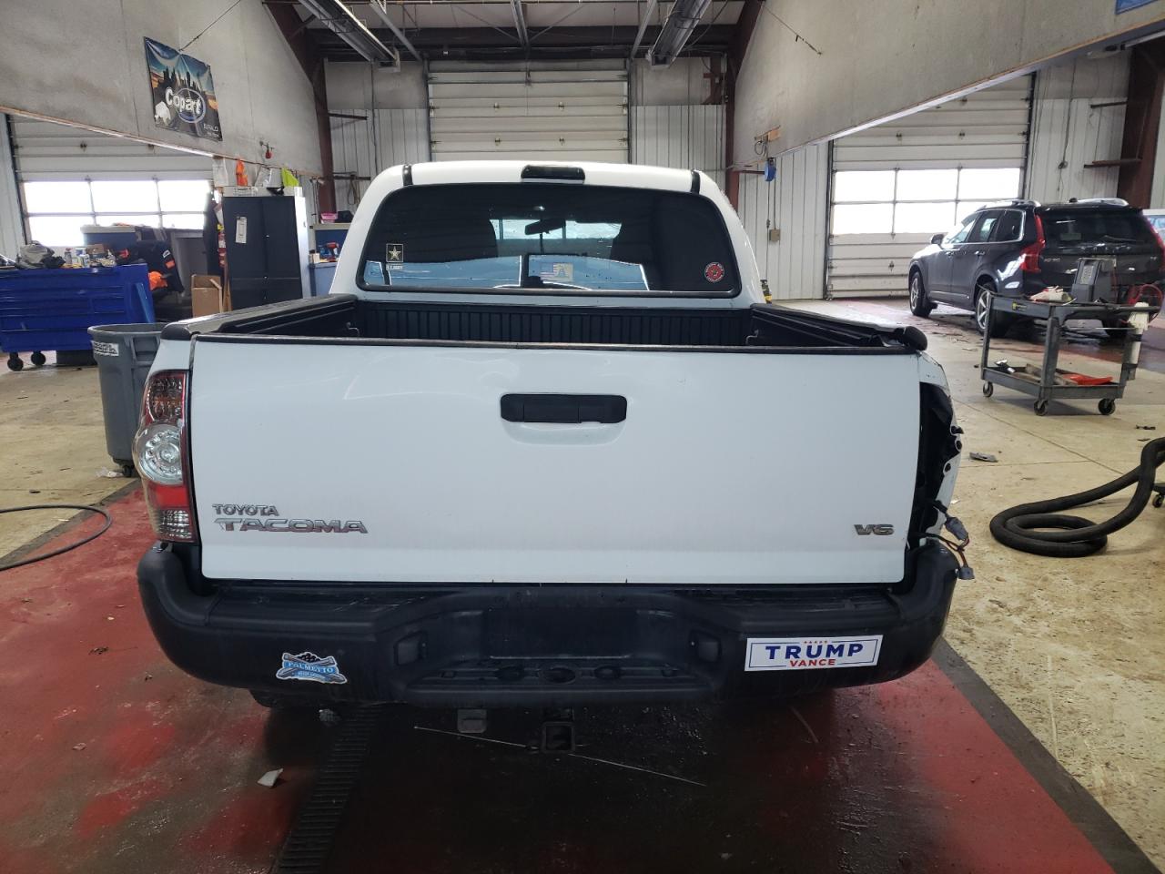 2014 Toyota Tacoma VIN 5TFLU4EN8EX099999 Copart auction photo, side / front end damage thumbnail 6