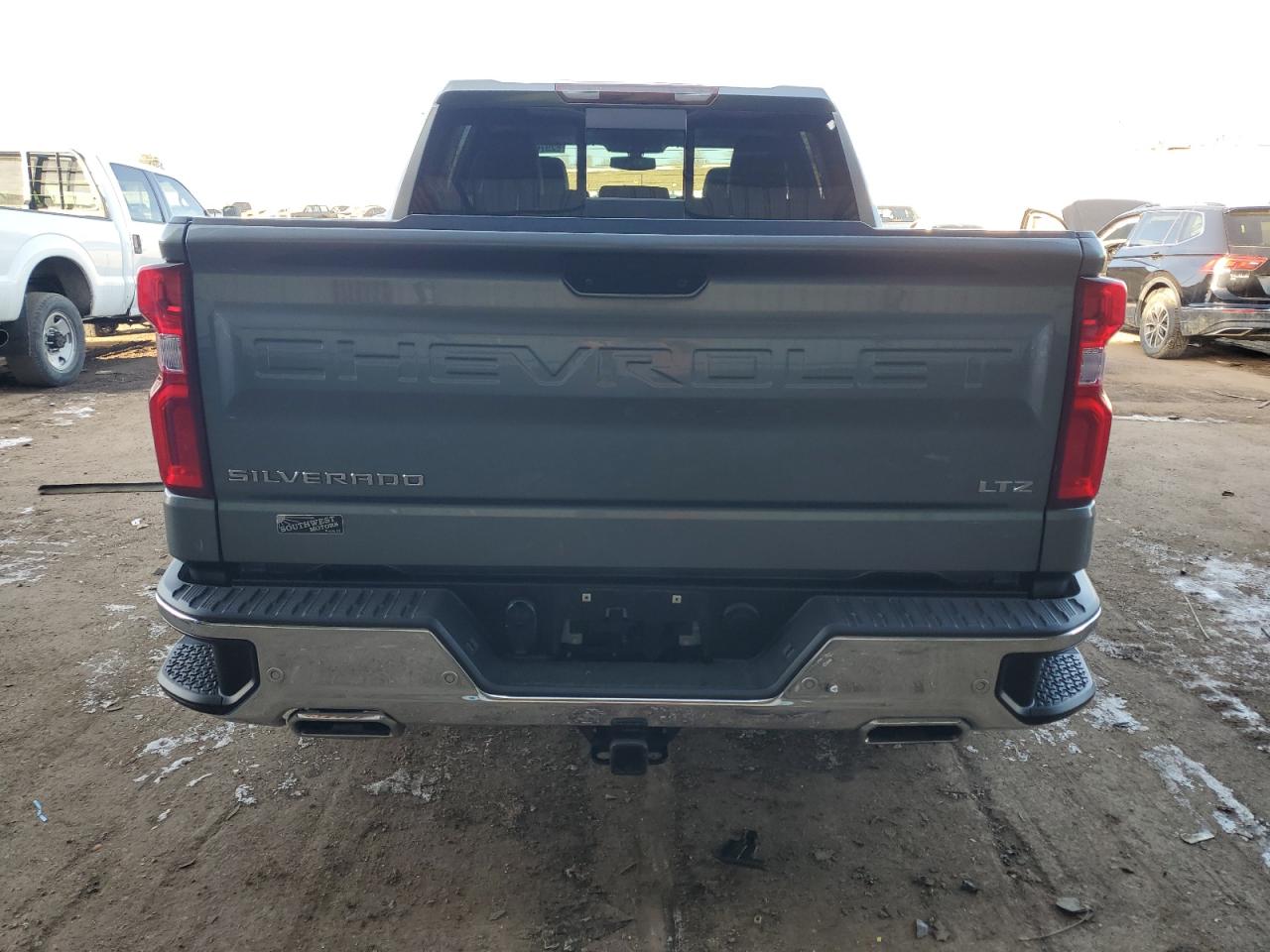 2021 Chevrolet Silverado VIN 3GCUYGED1MG119532 Copart auction photo, front end / side damage thumbnail 6