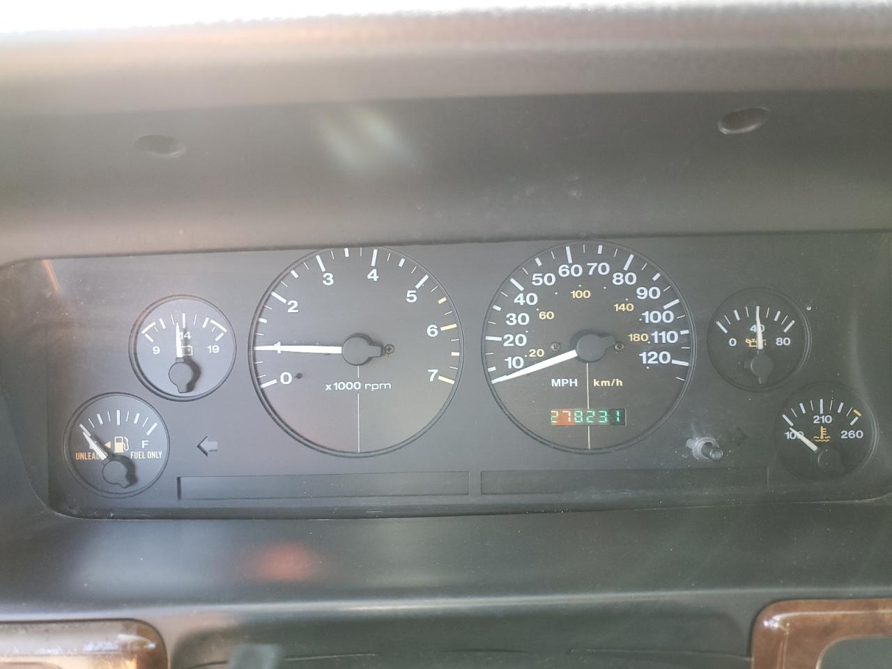 1998 Jeep Grand Cherokee VIN 1J4FX58S3WC144586 Copart auction photo, side / minor dent/scratches damage thumbnail 9