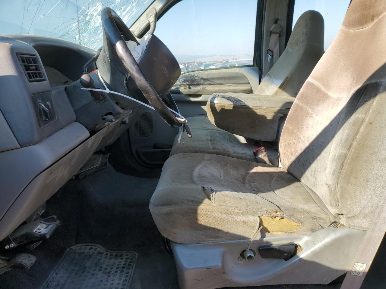 1999 Ford F250 VIN 1FTNW21SXXEC58927 Copart auction photo, front end / side damage thumbnail 7