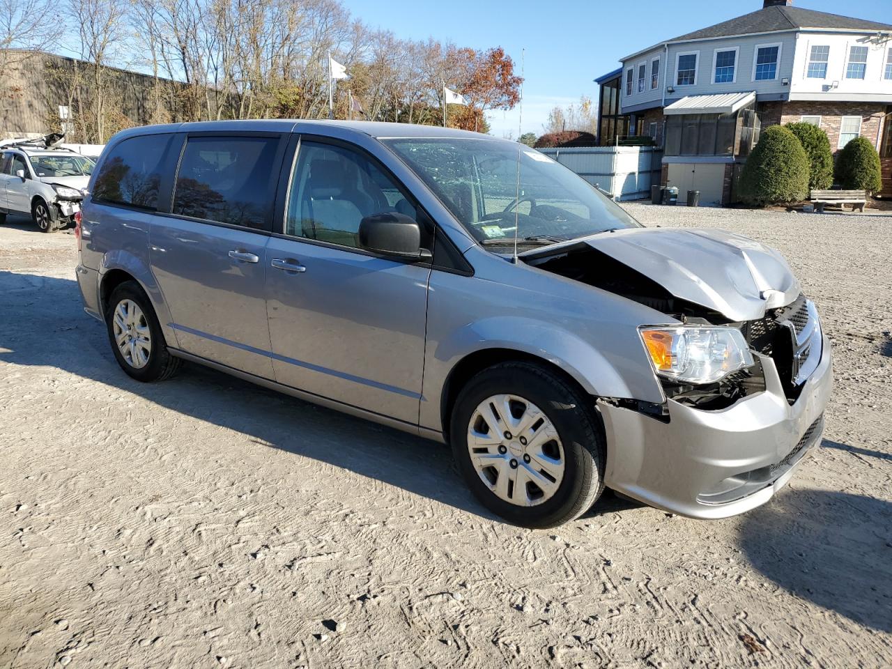 2018 Dodge Caravan VIN 2C4RDGBG8JR158415 Copart auction photo, front end damage thumbnail 4