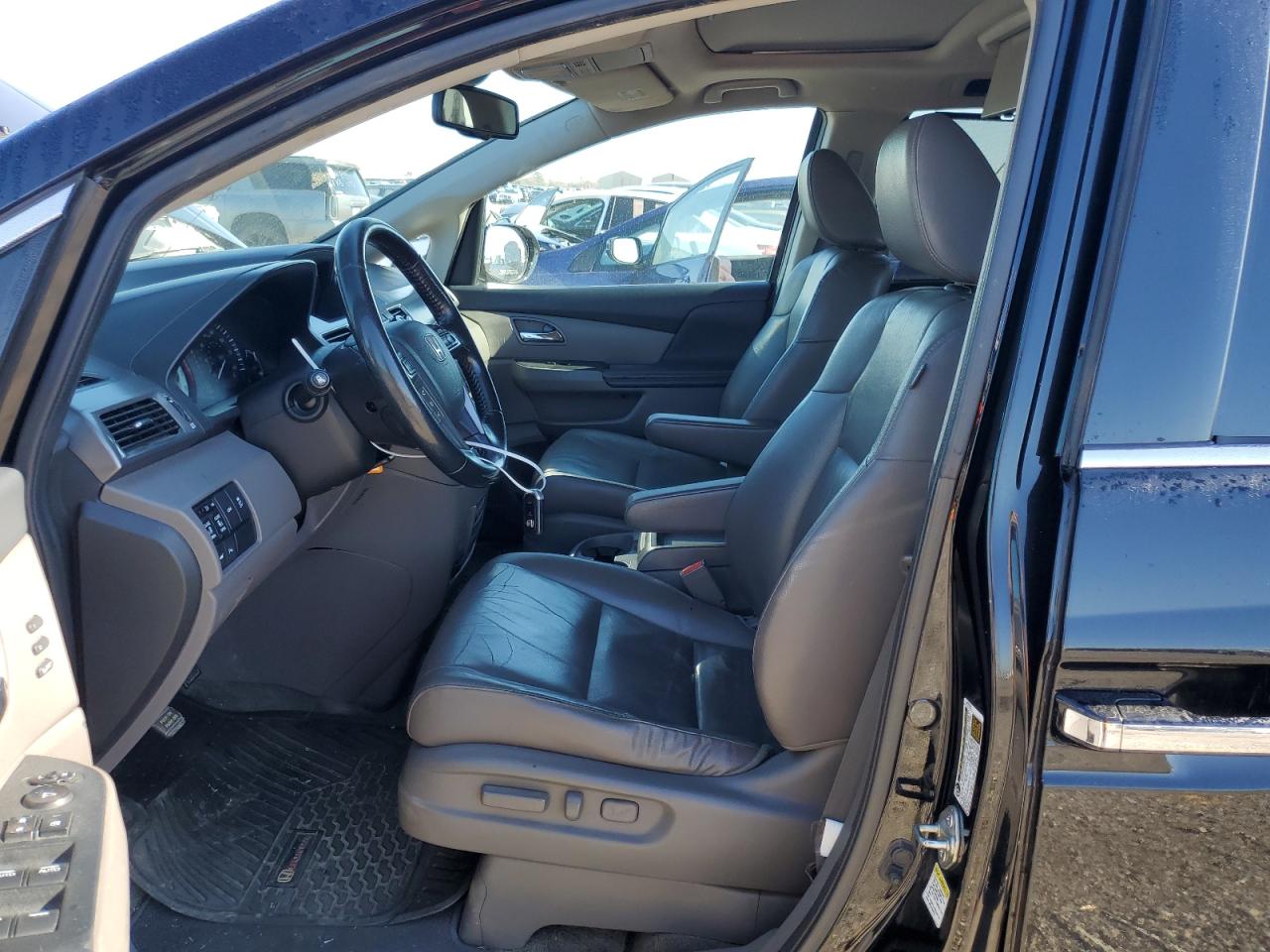 2015 Honda Odyssey VIN 5FNRL5H91FB009170 Copart auction photo, rear end / minor dent/scratches damage thumbnail 7